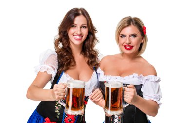 İki güzel sarışın ve esmer kızlar oktoberfest bira Stein