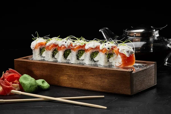 Philadelphia roll with salmon, cream cheese and cucumber — Stok fotoğraf