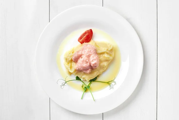 Mashed potatoes with steamed salmon cutlet for kids — Stok fotoğraf