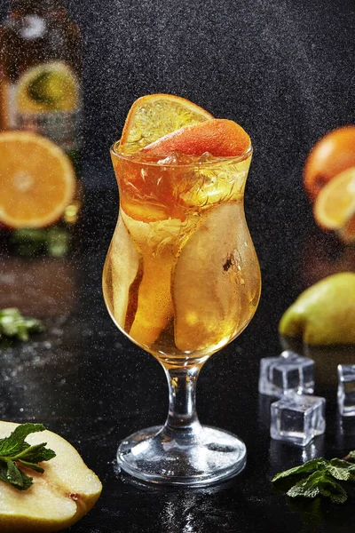 Cocktail with Aperol spritz, apple cider, pear syrup — Stock Photo, Image