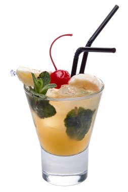 Canlandırıcı meyveli alkollü kokteyl cesur şeftali