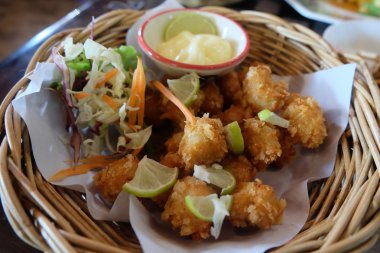 Limon soslu çıtır tavuk