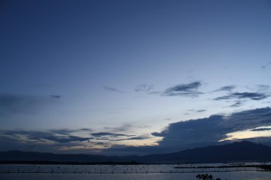 güzel bir akşam gökyüzü