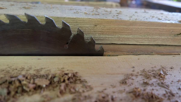 刀片和木材 — 图库照片