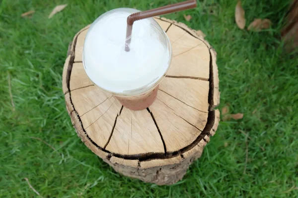 Eiskakao im Becher — Stockfoto