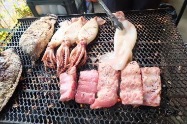 Balık domuz eti ve Izgara kalamar