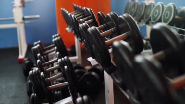 adam dumbbells ile eğitim