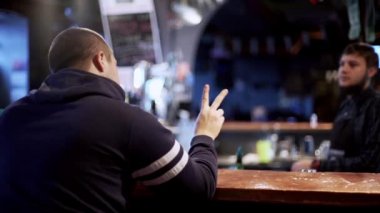 Barmen çekim veren