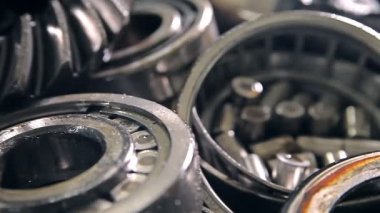 Bir araba metal parçalar