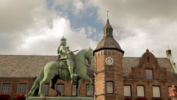 Estátua Equestre Jan Wellem Dusseldorf — Vídeo de Stock