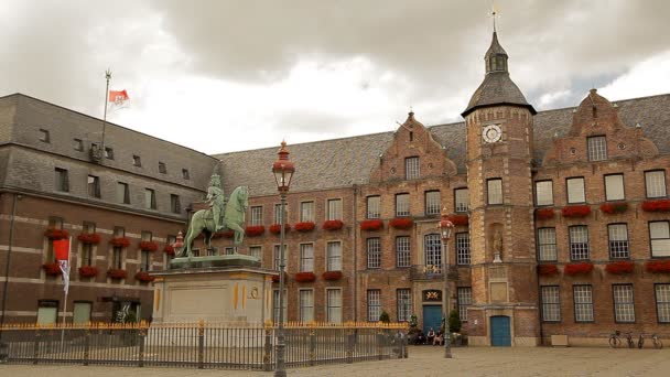 Jan Wellem Equestrian staty Düsseldorf — Stockvideo