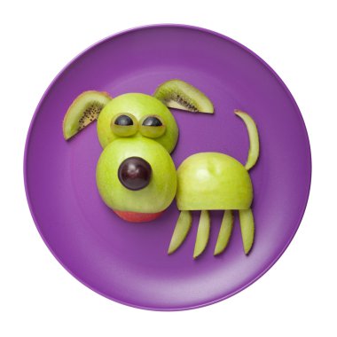 Elma mutlu köpek yaptı