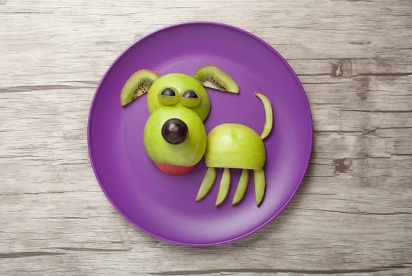 Köpek meyvelerini yaptı 