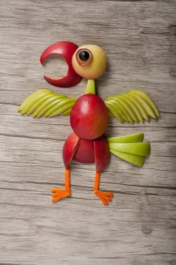 Meyve yapılan kartal 