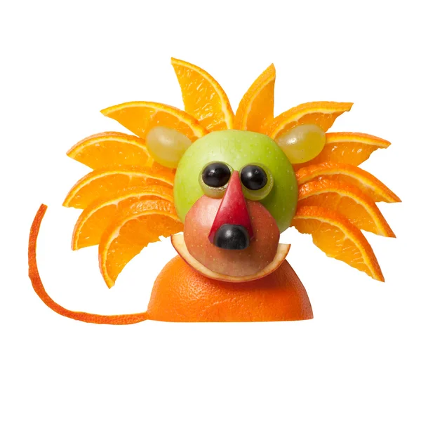 Leão engraçado feito de maçã e laranja — Fotografia de Stock
