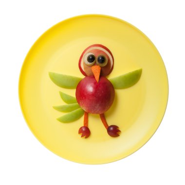 Elma yapılan komik kuş 