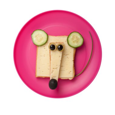 Ekmek ve peynir yapılmış komik fare