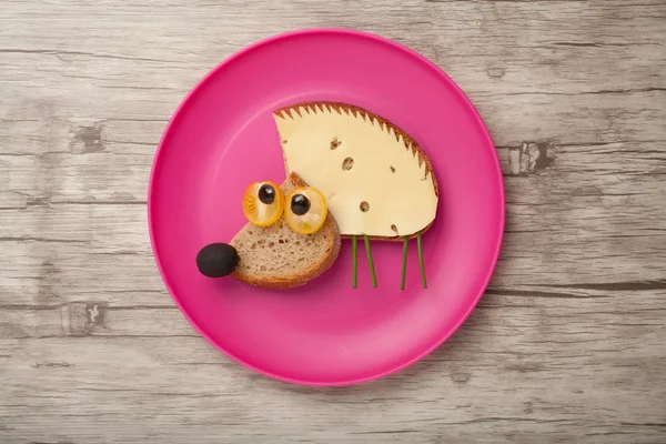 Confused hedgehog made of bread and cheese — Stock Photo, Image