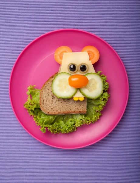 Lustiger Hamster aus Brot und Gemüse — Stockfoto