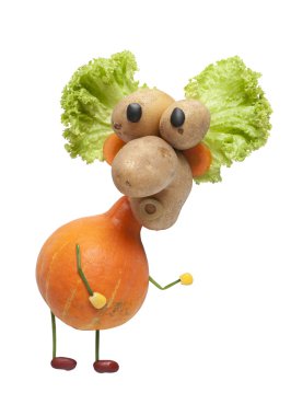 Komik adam kabak, patates ve salata