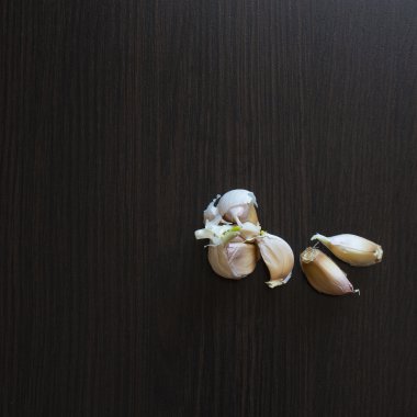 sarımsak bir tablo