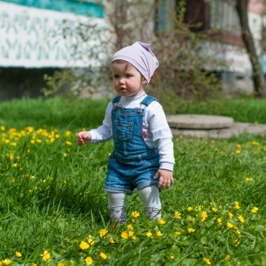 bir yaşındaki kız açık