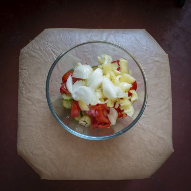 domates salatası soğan biber