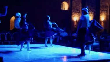 Hurghada, Mısır - 26 Şubat 2016 kadın ve erkek dans geleneksel Mısır dansları