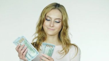 Sen-ebilmek kazanmak a yelpaze-in para kavramı - çekici kadın gösterir