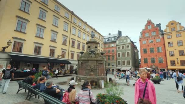 Sztokholm, Szwecja, lipiec 2018: Plac starego miasta w centrum Gamla Stan. — Wideo stockowe