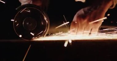 Çember çizerek metal işleme, kaynak öğütme