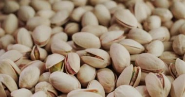 Bol şam fıstığı - iştah açıcı doğal aperatif