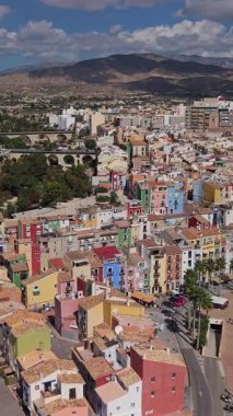 Canlı Renkli Eski Şehir Villajoyosa İspanya Akdeniz Mimarisi Havadan Görünümü.