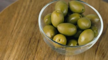 Zeytin ile bir kase