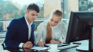 Belgeleri ve verileri - büro hayatı