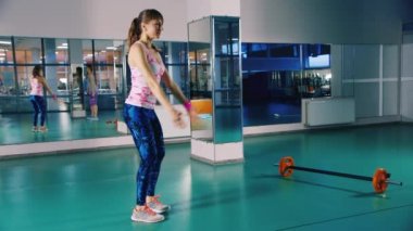 Eğitim atletik beyaz kadın