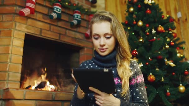Комп'ютер планшет на Різдво — стокове відео