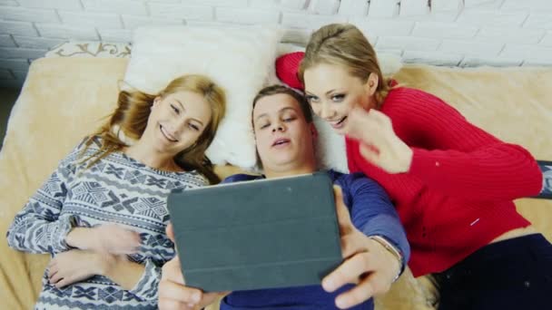 Tablet ile iletişim — Stok video