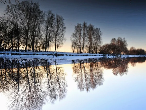 Natuur, rivier, lente, reflectie, strand — Stockfoto
