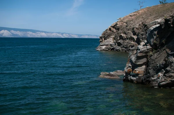 Τυρκουάζ Νερά Της Λίμνης Baikal Ένα Βράχο Καλοκαίρι Close — Φωτογραφία Αρχείου