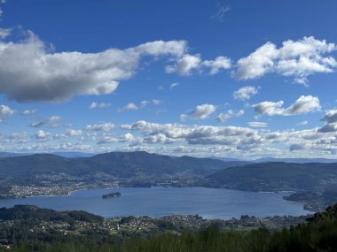 Monte cerco Gölü manzarası