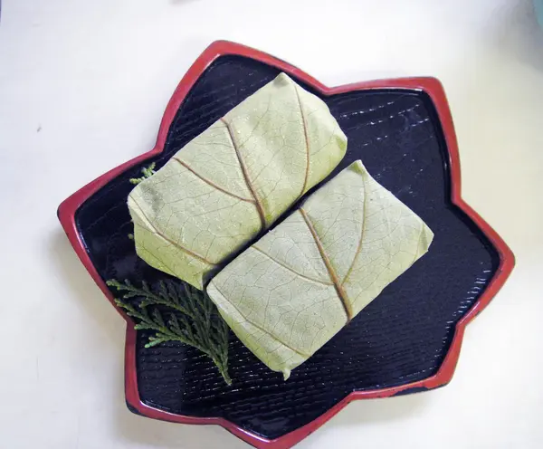 Kaki No Ha Zushi, piatto Nara — Foto Stock