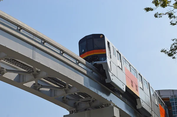 Monorail i Tokyo — Stockfoto