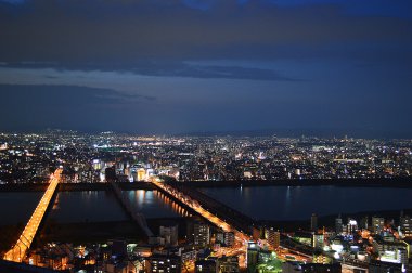 osaka gece manzarası