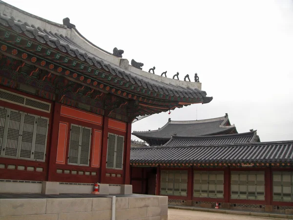 Gyeongbokgung, templo famoso na Coréia — Fotografia de Stock