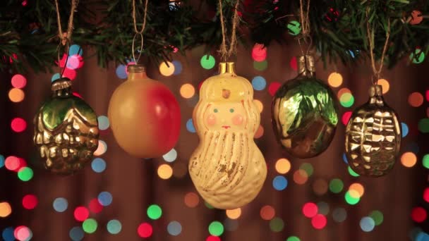 Christmas decoration - antique glass toys on the tree. — Stock Video