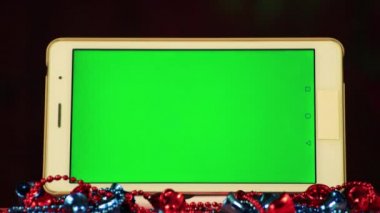 Ekleme için yeşil ekranlı beyaz tablet. 