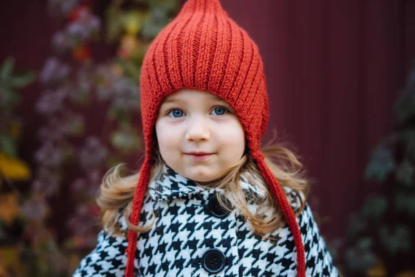 Portrait Little Toddler Girl Red Knitted Hat Standing Autumn Scenery — Stock Photo, Image