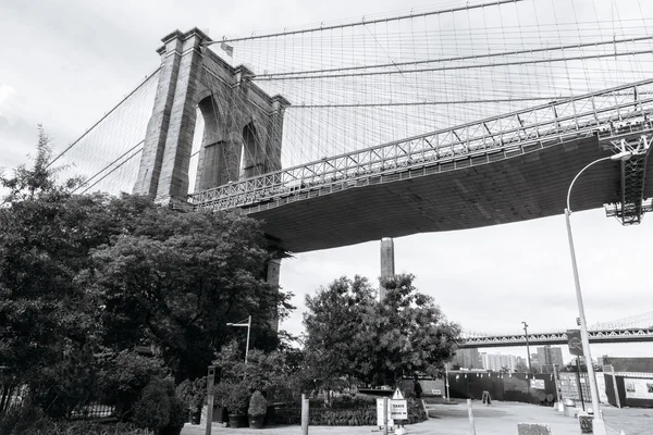 Brooklyn Bridge in New York. — Stock Photo, Image