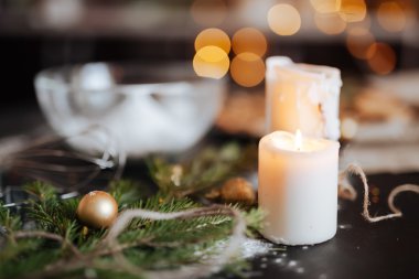 Geleneksel Xmas çerçeve baharatlarla speculoos bisküvi